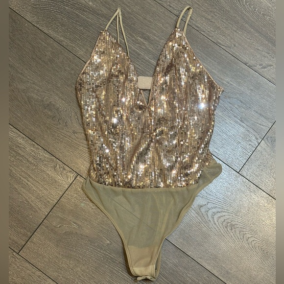Dynamite sequin body suit - Picture 1 of 3